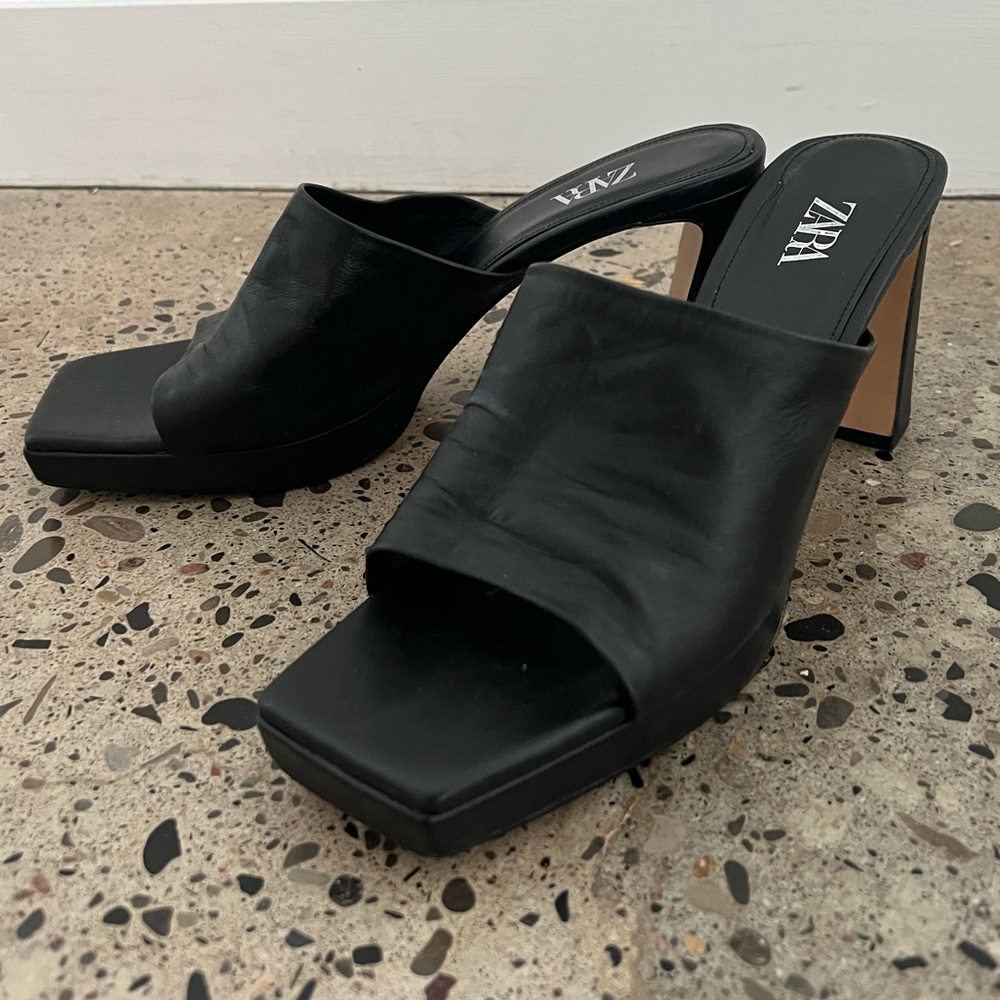90s style mule heels
